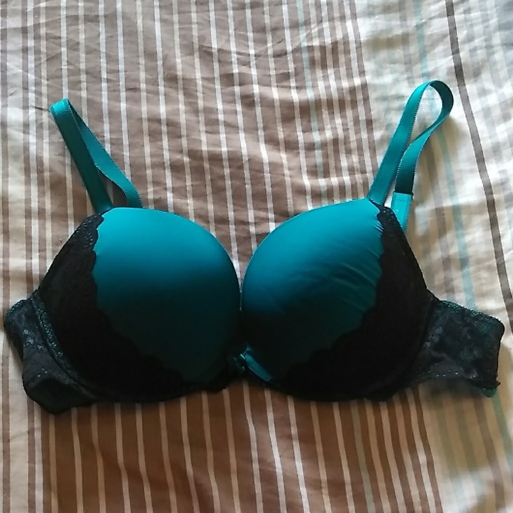 Torrid 40B black/teal plunge bra